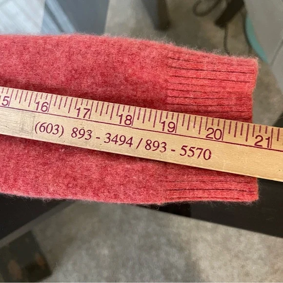 LL Bean Cashmere Sweater Small Coral V Neck Half Sleeve‎ Fuzzy Colorful Carrier - Picture 7 of 8